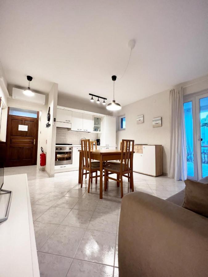 Villa Ortensie Apartments Funtana Eksteriør billede
