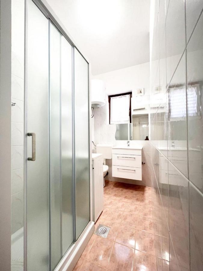 Villa Ortensie Apartments Funtana Eksteriør billede